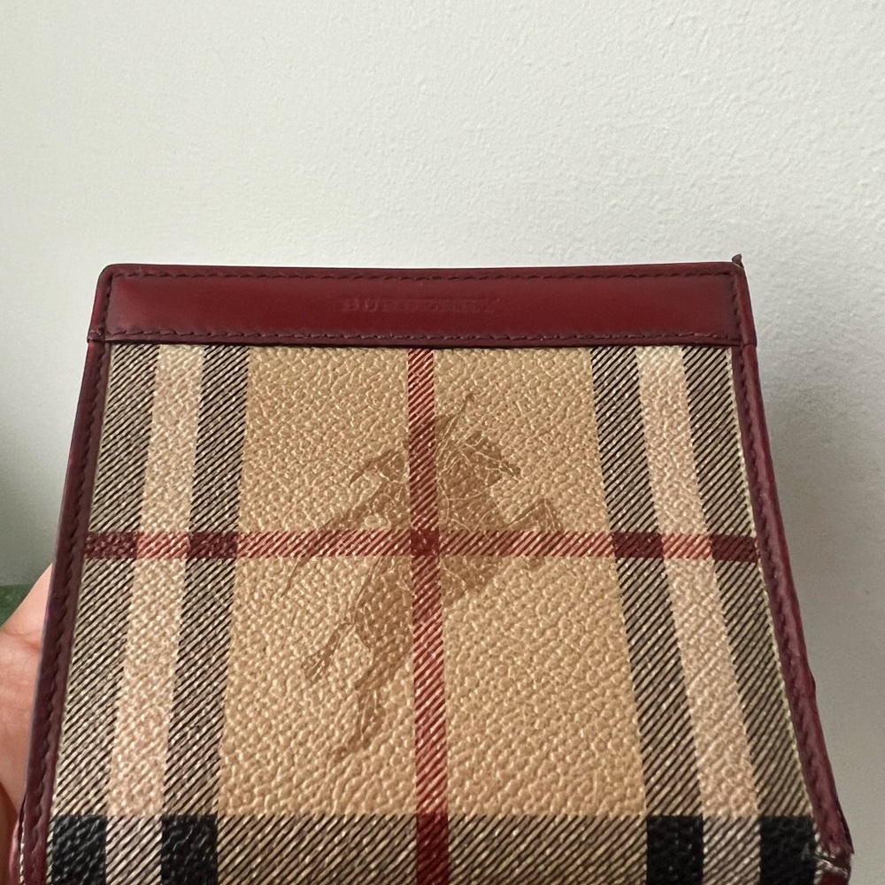 BURBERRY Kiss Lock WOC - Picture 3 of 13